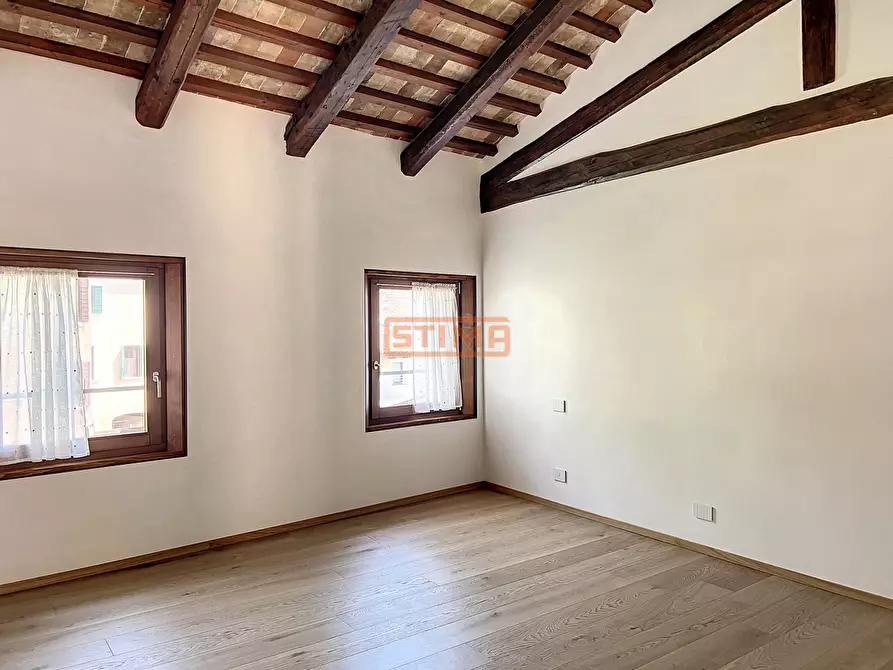 Immagine 29 di Attico in affitto  a Treviso