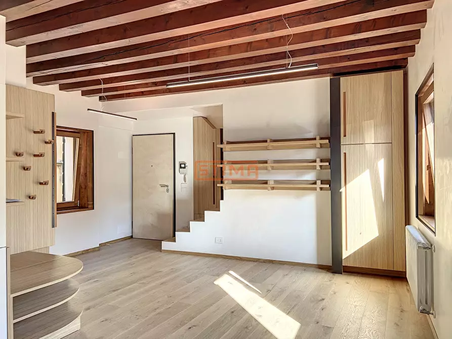 Immagine 34 di Attico in affitto  a Treviso