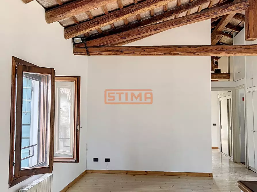 Immagine 15 di Appartamento in affitto  a Treviso