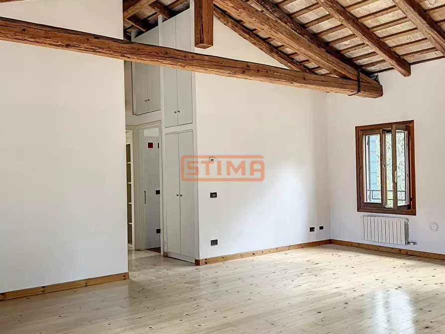 Immagine 16 di Appartamento in affitto  a Treviso
