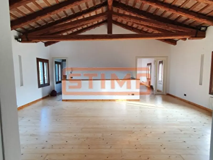 Immagine 31 di Appartamento in affitto  a Treviso