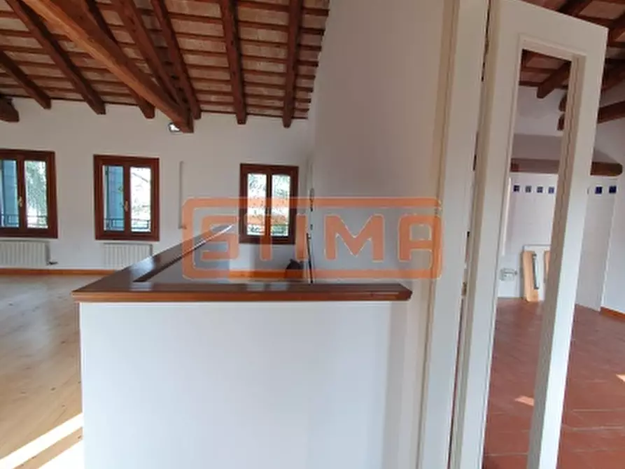 Immagine 33 di Appartamento in affitto  a Treviso