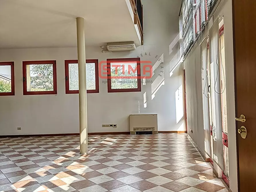 Immagine 3 di Ufficio in affitto  a Treviso