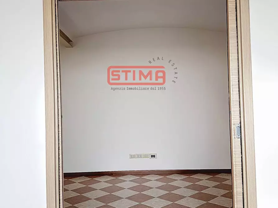 Immagine 26 di Ufficio in affitto  a Treviso