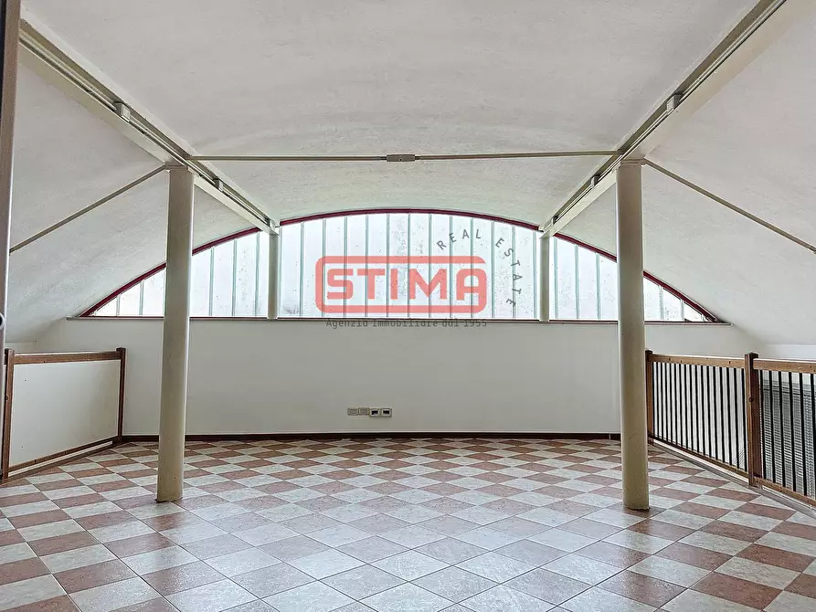 Immagine 29 di Ufficio in affitto  a Treviso