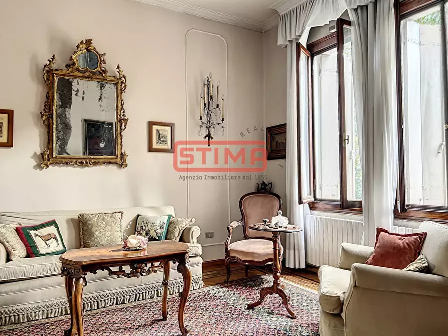 Immagine 2 di Villa in vendita  a Treviso