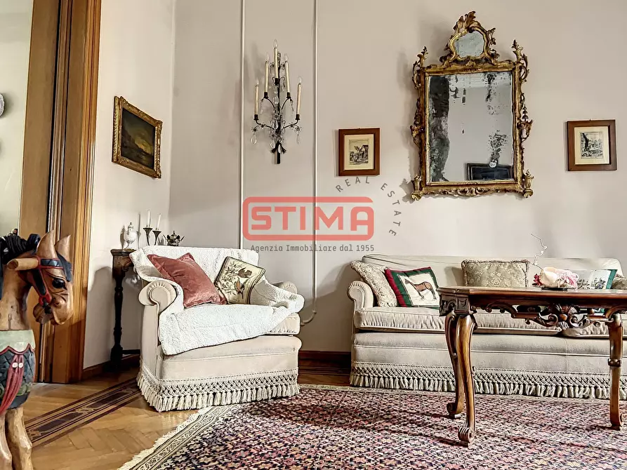 Immagine 3 di Villa in vendita  a Treviso