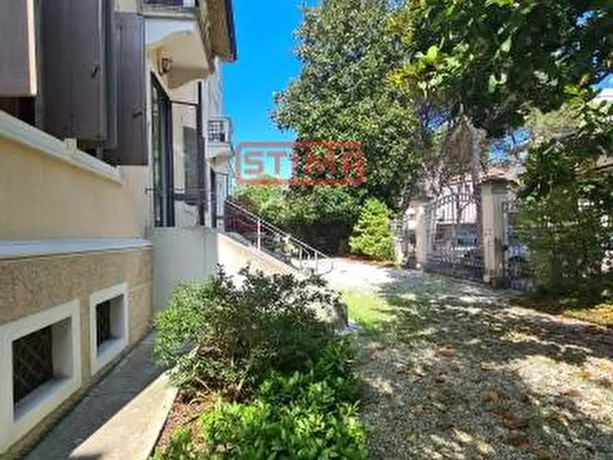 Immagine 19 di Villa in vendita  a Treviso