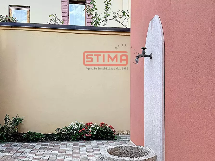 Immagine 14 di Villa in vendita  a Treviso