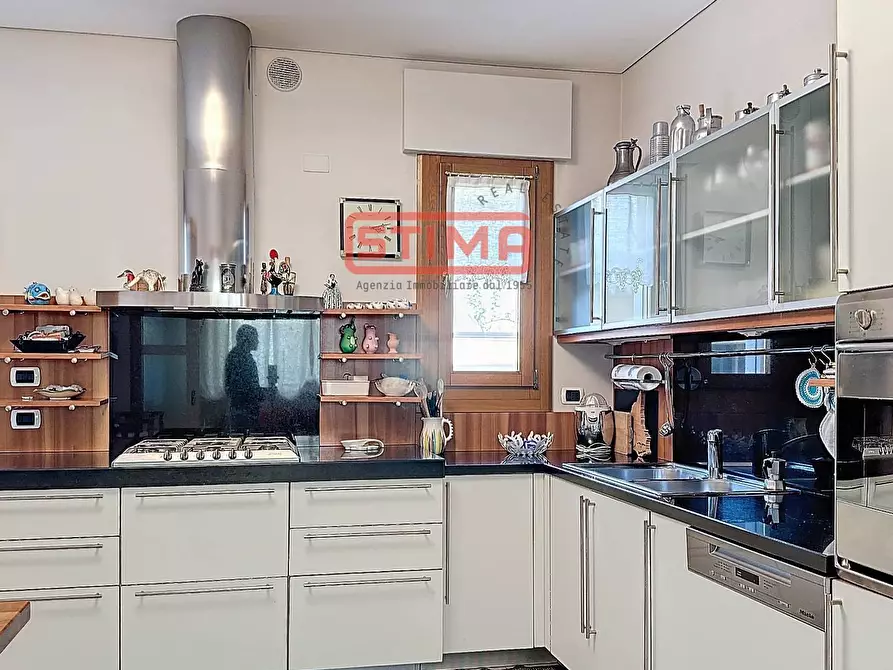 Immagine 30 di Villa in vendita  a Treviso