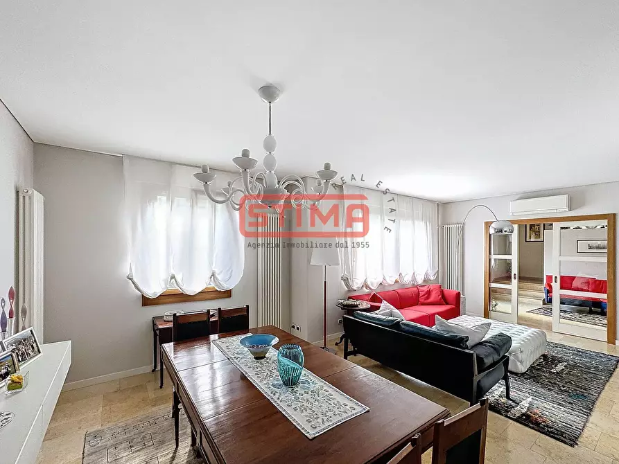 Immagine 48 di Villa in vendita  a Treviso