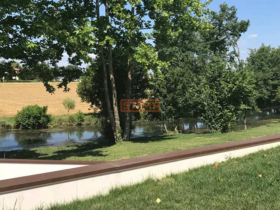 Immagine 17 di Villa in affitto  a Silea