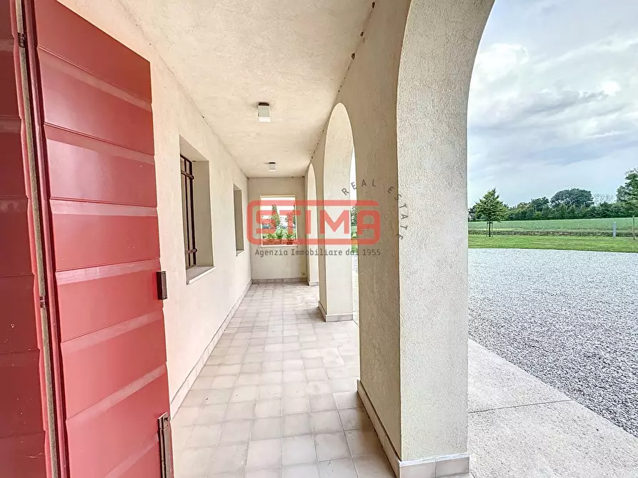 Immagine 3 di Villa in affitto  a Silea