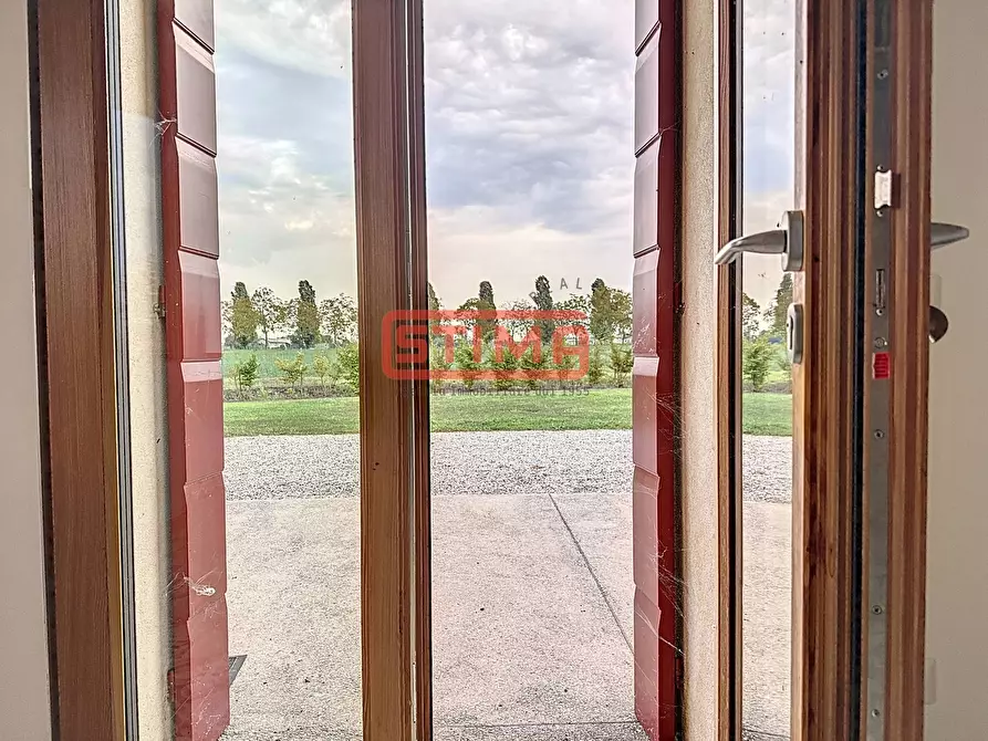 Immagine 27 di Villa in affitto  a Silea