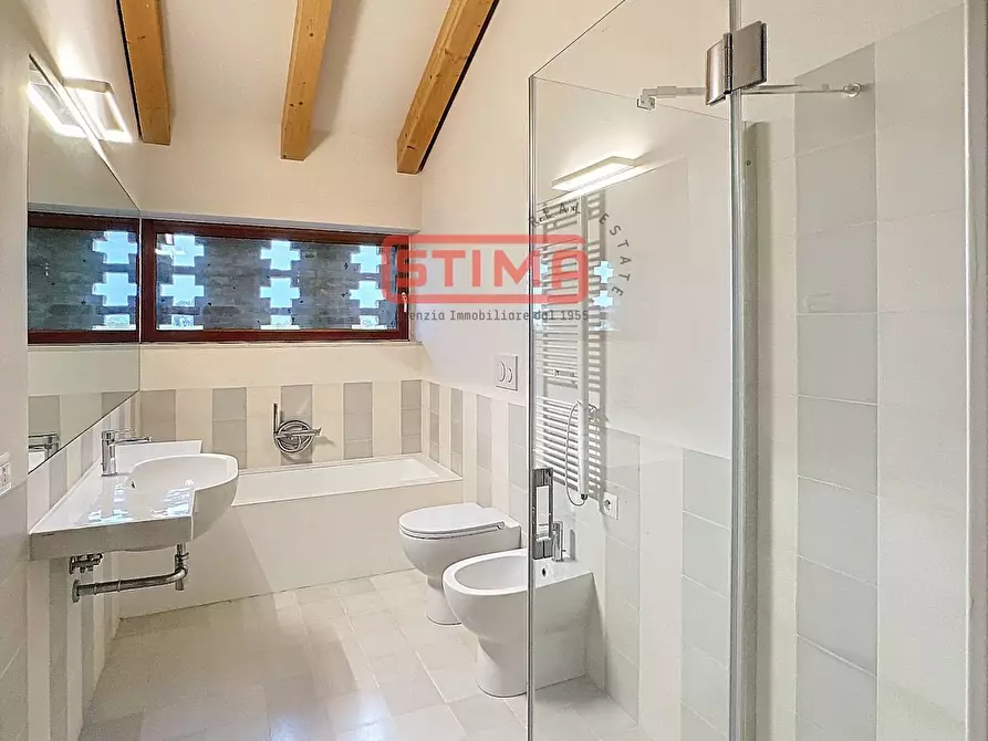 Immagine 29 di Villa in affitto  a Silea