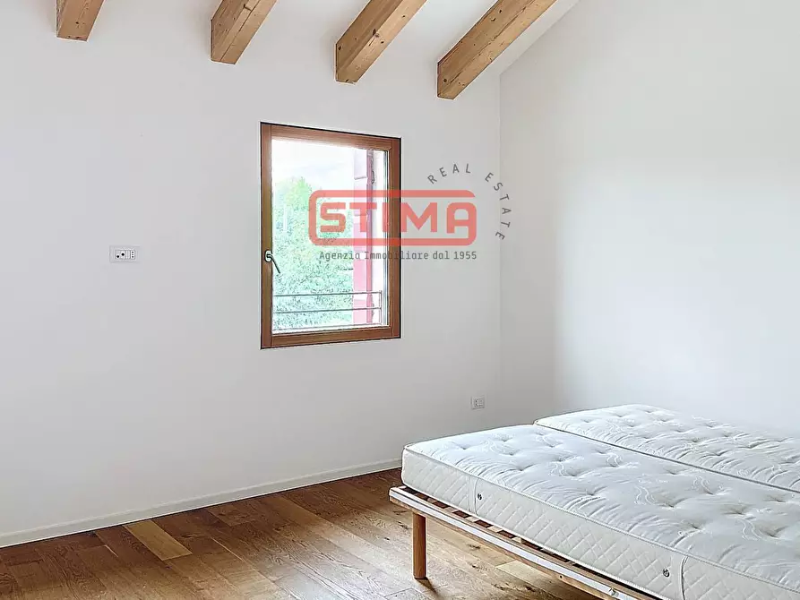 Immagine 35 di Villa in affitto  a Silea