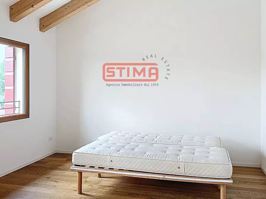 Immagine 37 di Villa in affitto  a Silea