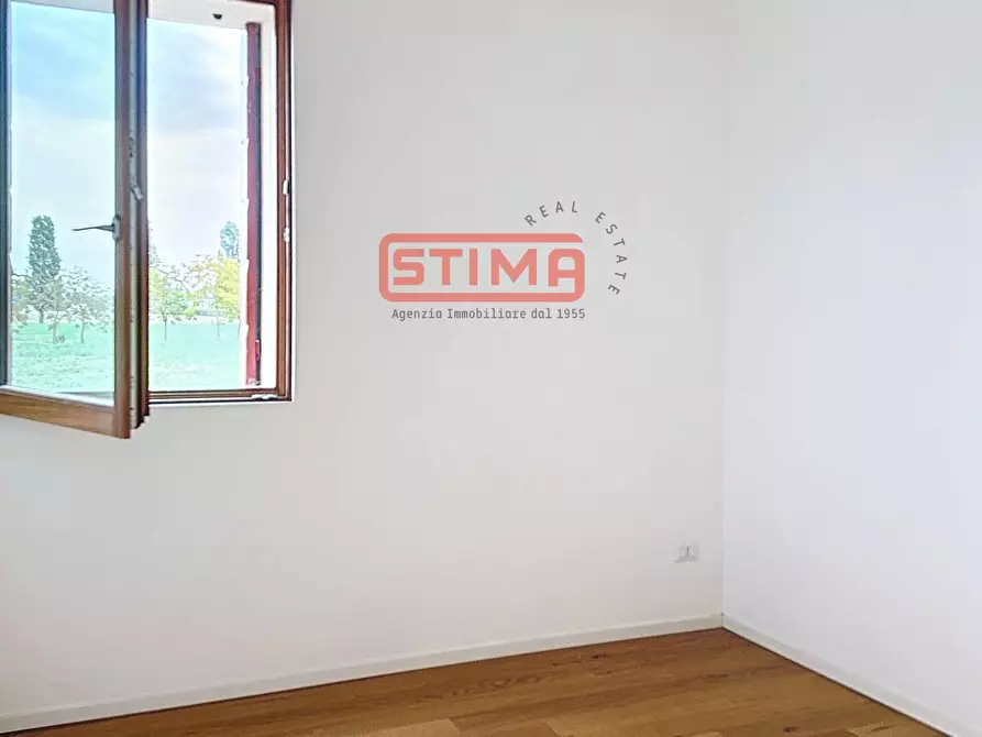 Immagine 40 di Villa in affitto  a Silea