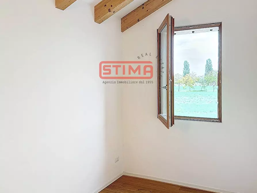 Immagine 45 di Villa in affitto  a Silea