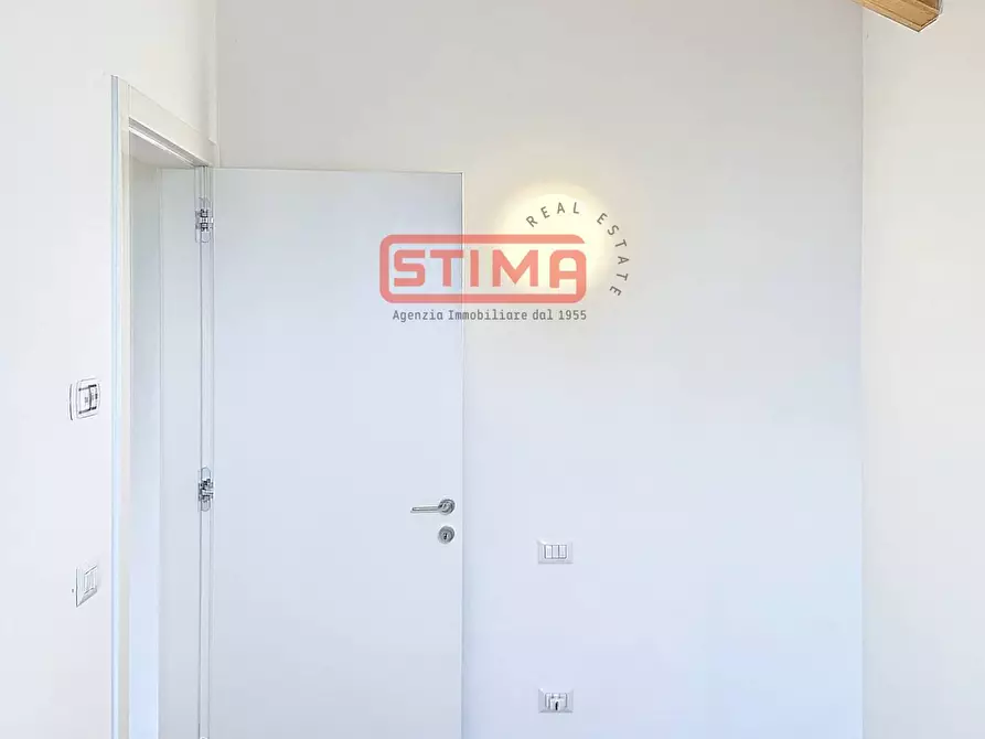 Immagine 46 di Villa in affitto  a Silea