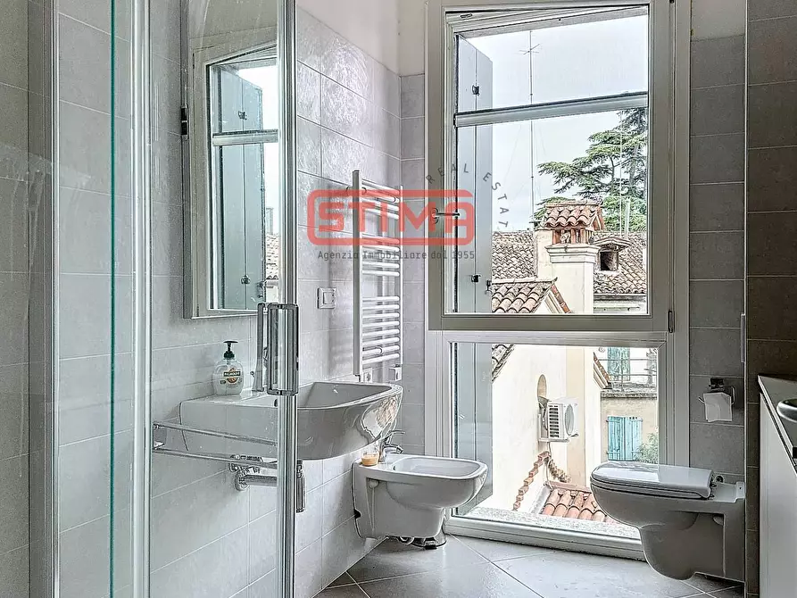 Immagine 39 di Appartamento in affitto  a Treviso