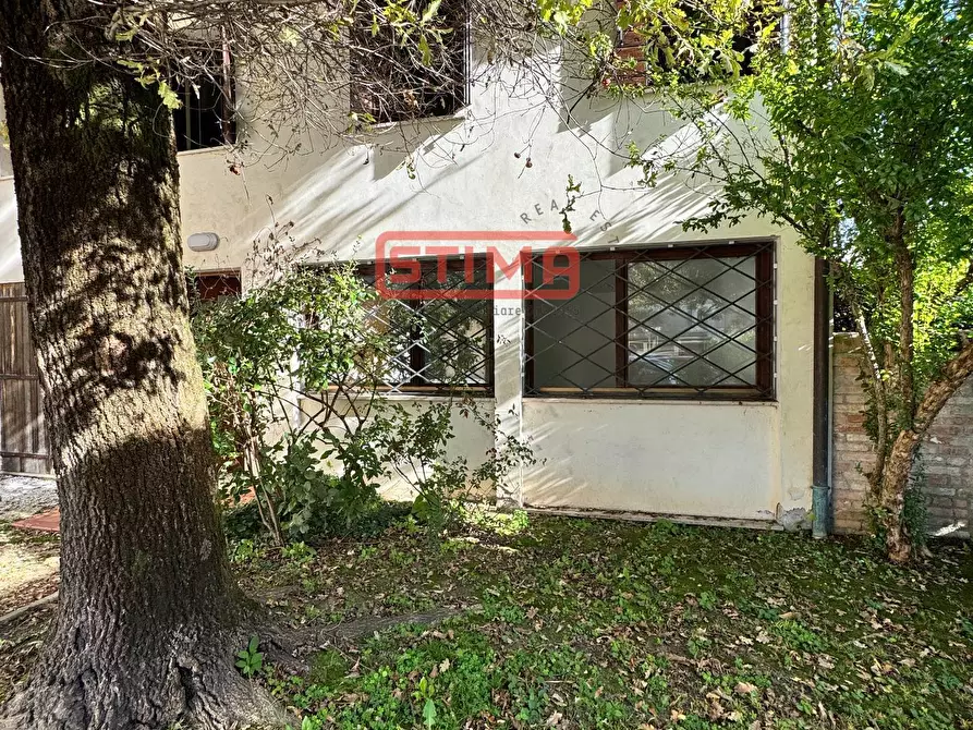 Immagine 1 di Ufficio in affitto  a Treviso