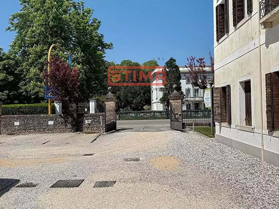 Immagine 13 di Ufficio in affitto  a Treviso