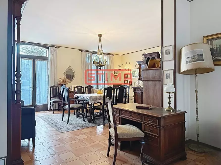 Immagine 11 di Rustico / casale in vendita  a Paese