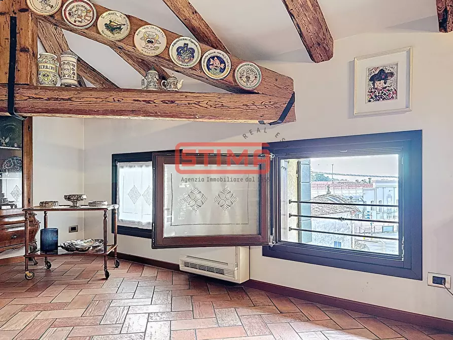 Immagine 39 di Rustico / casale in vendita  a Paese