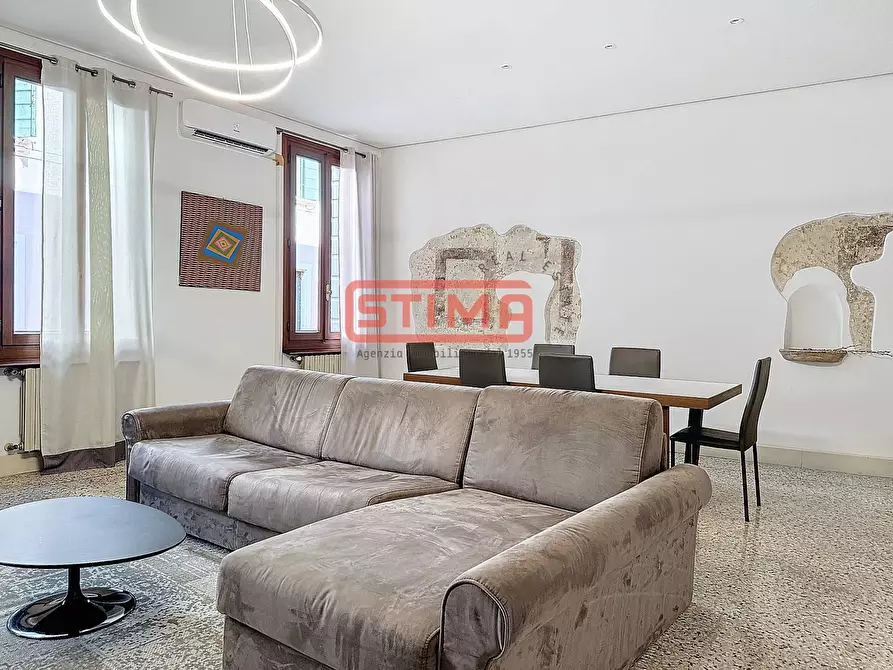 Immagine 13 di Appartamento in affitto  a Treviso