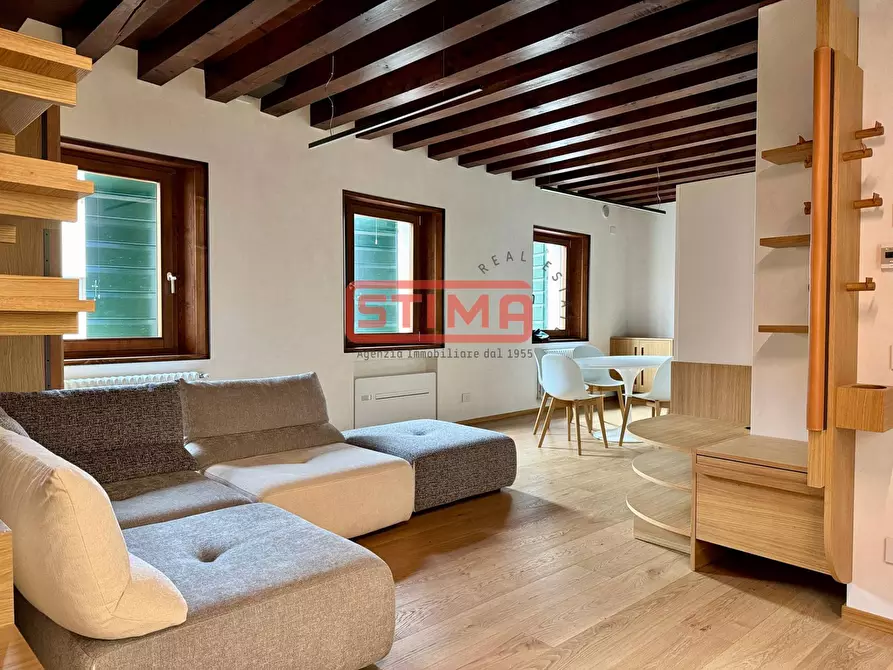 Immagine 10 di Attico in affitto  a Treviso