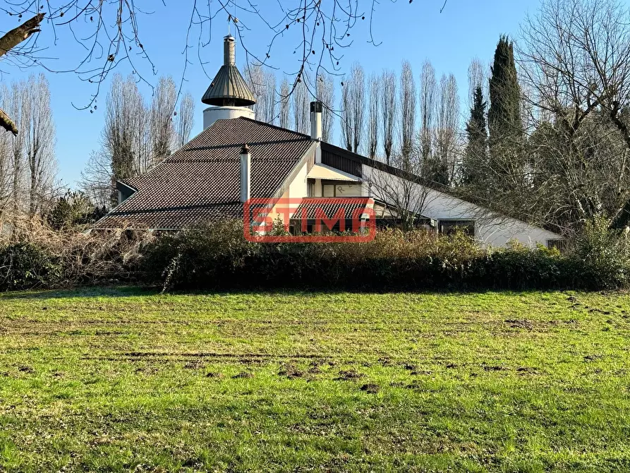 Immagine 21 di Villa in vendita  a Casier