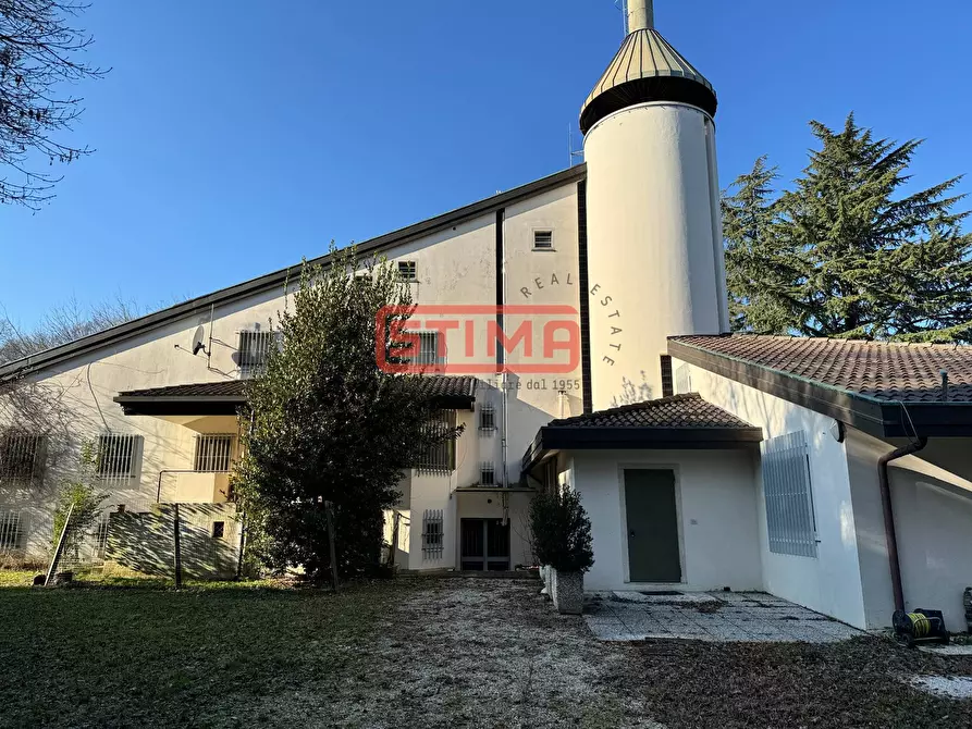 Immagine 11 di Villa in vendita  a Casier