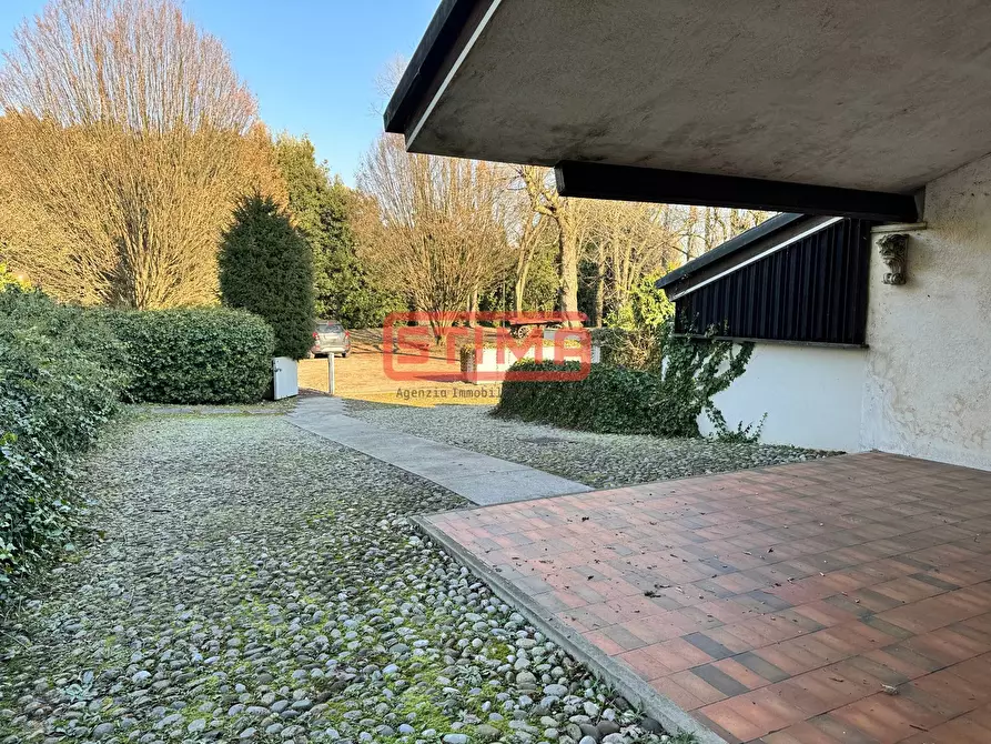 Immagine 37 di Villa in vendita  a Casier