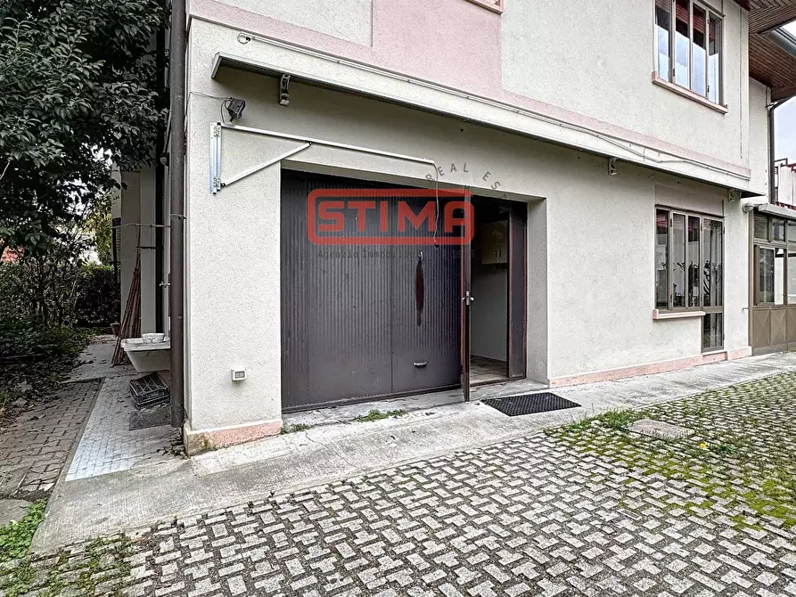 Immagine 19 di Villa in vendita  a Treviso