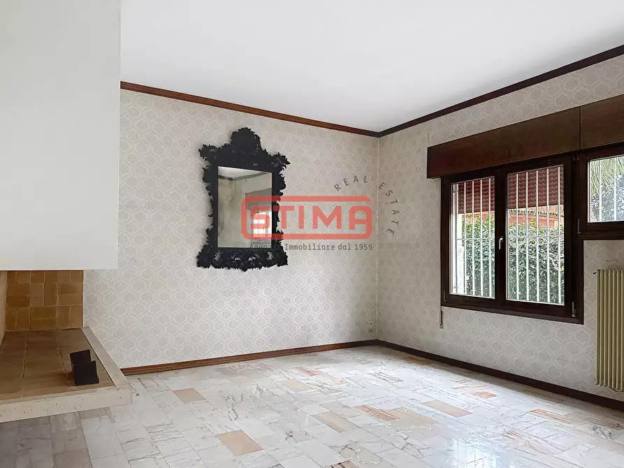 Immagine 38 di Villa in vendita  a Treviso