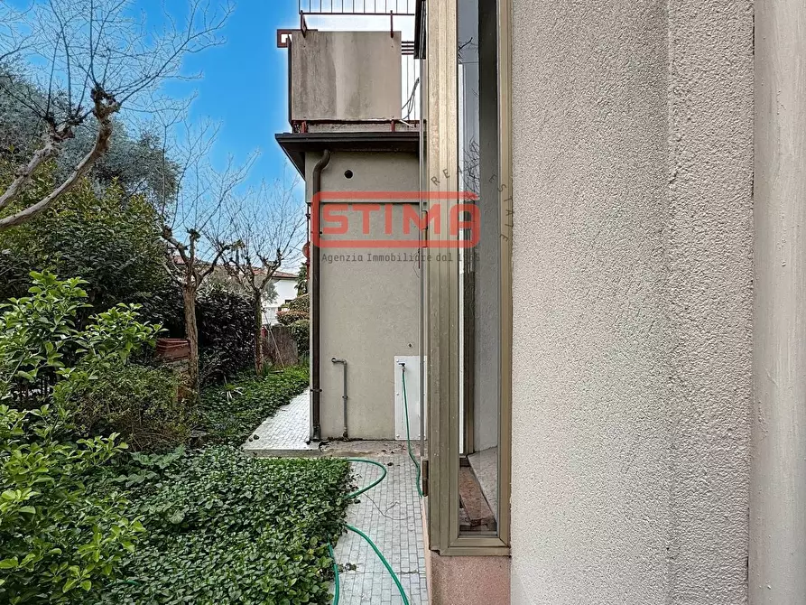 Immagine 6 di Villa in vendita  a Treviso