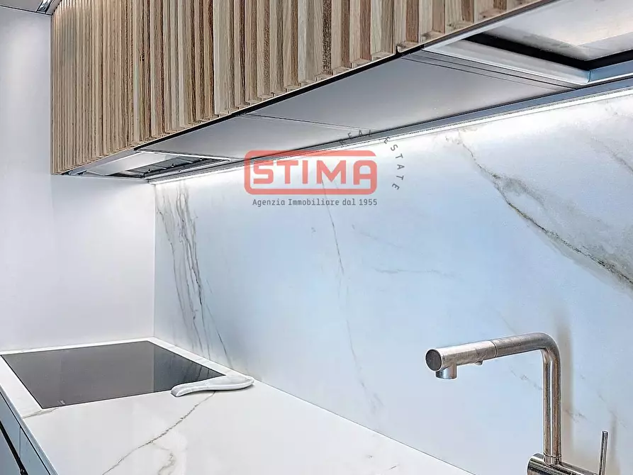 Immagine 11 di Appartamento in vendita  a Treviso