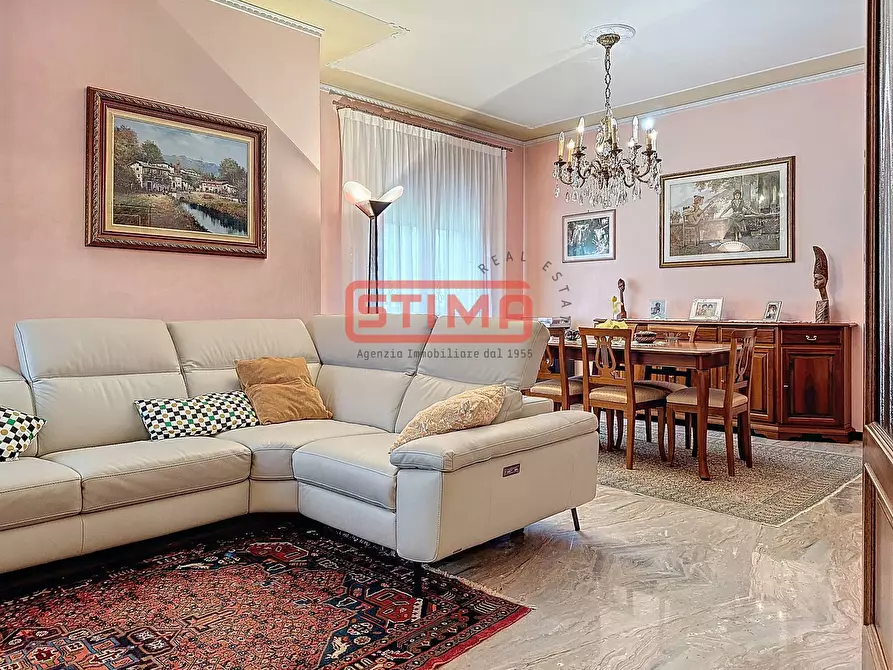 Immagine 6 di Villa in vendita  a Treviso