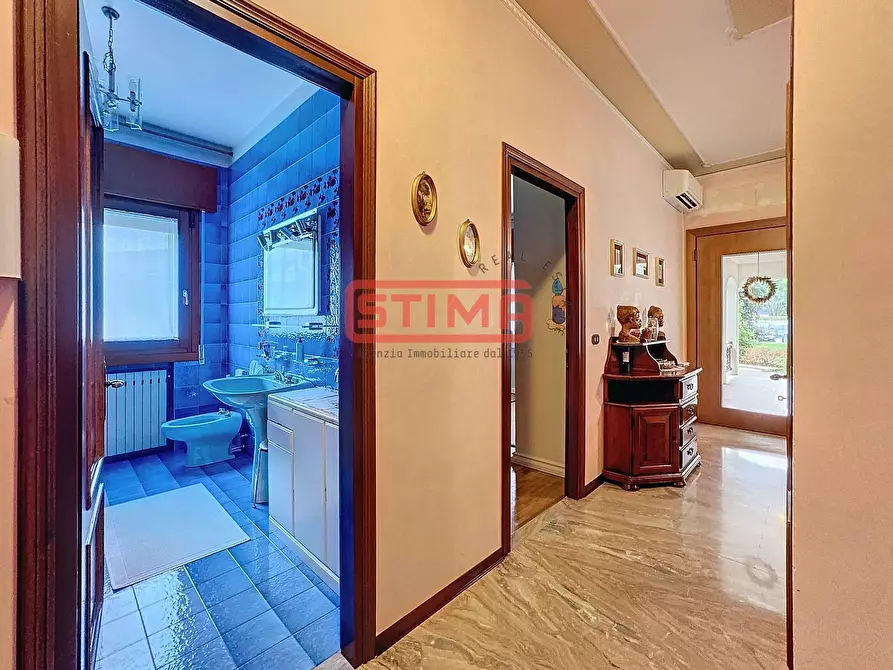 Immagine 27 di Villa in vendita  a Treviso