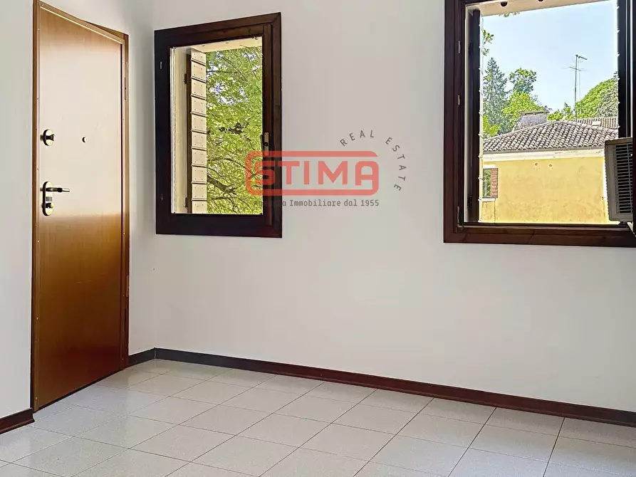 Immagine 16 di Ufficio in affitto  a Treviso