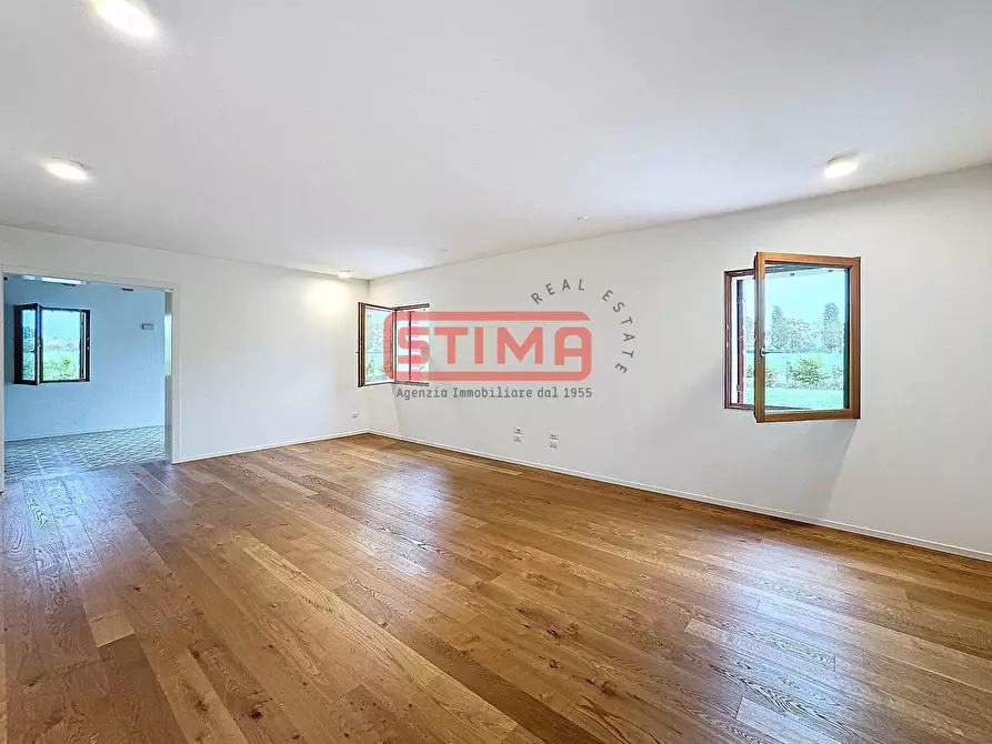 Immagine 7 di Villa in affitto  a Silea