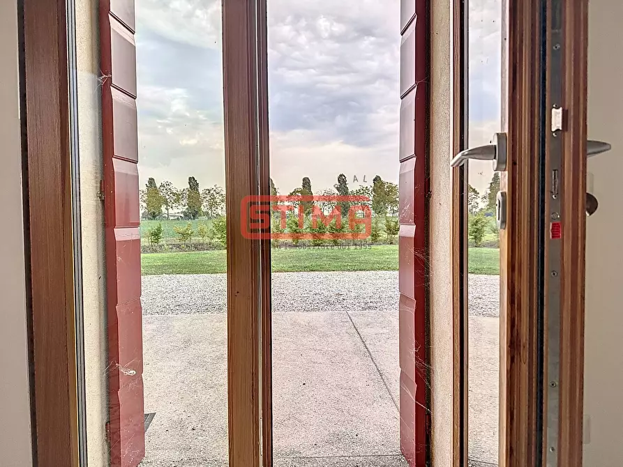 Immagine 13 di Villa in affitto  a Silea