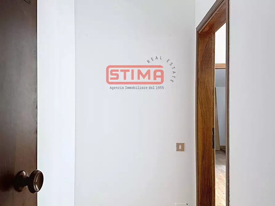 Immagine 5 di Appartamento in vendita  a Treviso