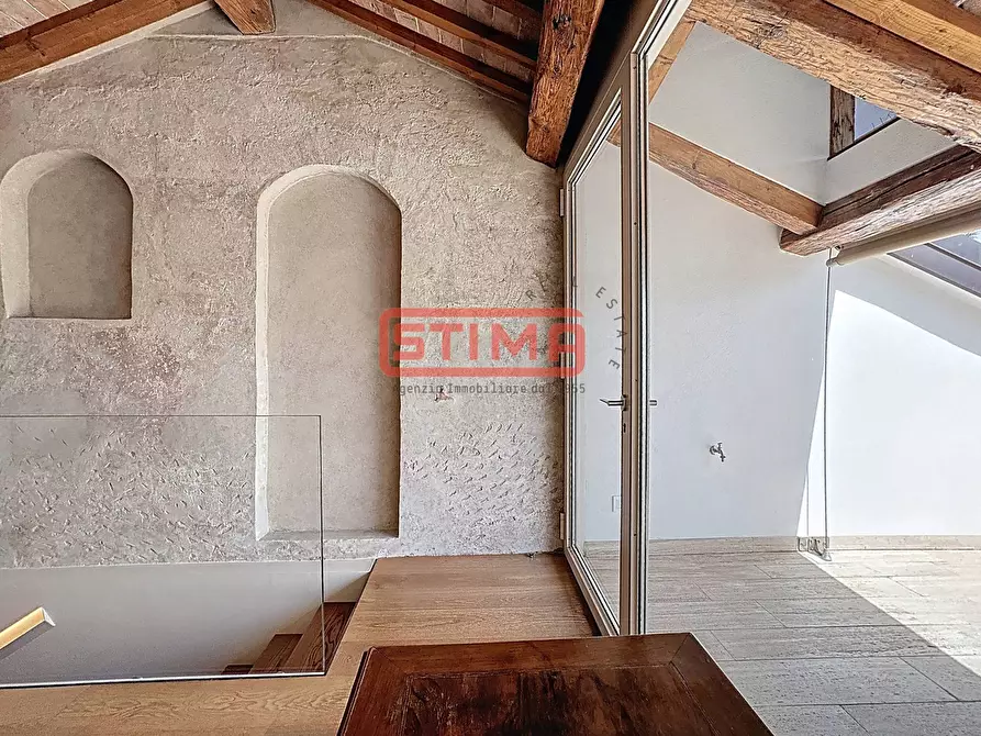 Immagine 6 di Palazzo in vendita  a Treviso