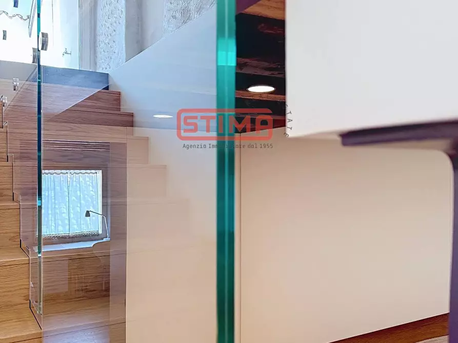 Immagine 11 di Palazzo in vendita  a Treviso