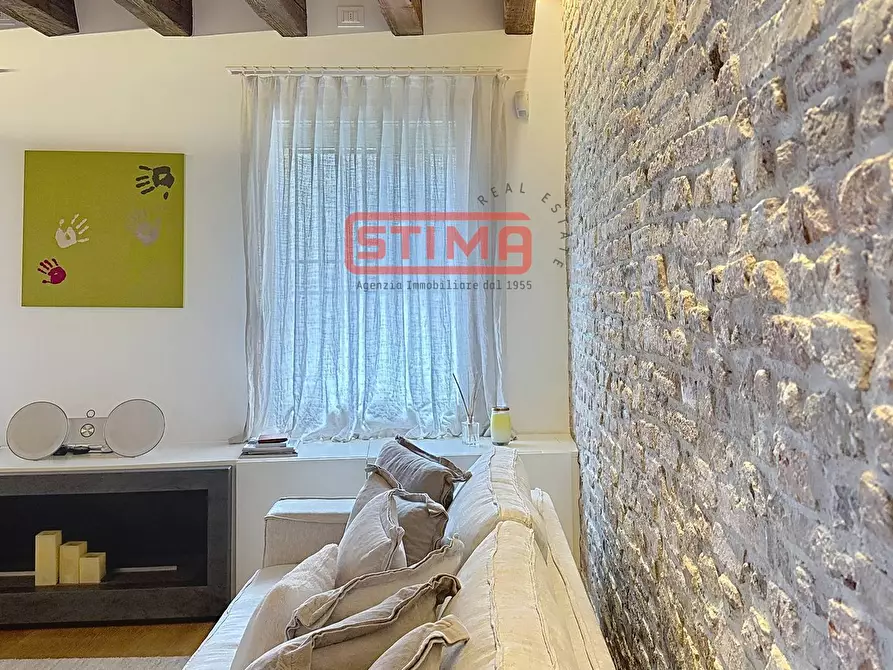 Immagine 5 di Palazzo in vendita  a Treviso