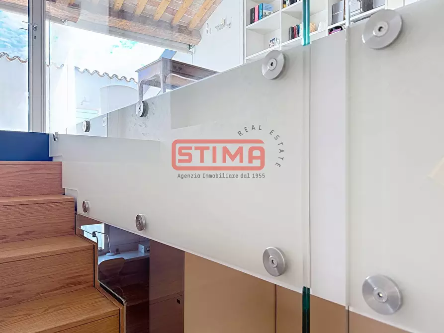 Immagine 13 di Palazzo in vendita  a Treviso