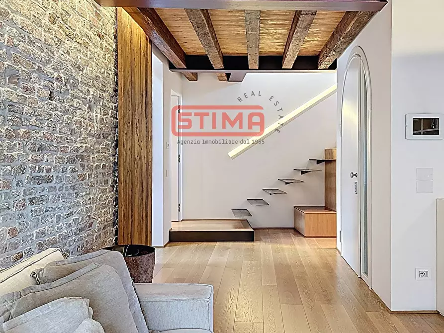 Immagine 14 di Palazzo in vendita  a Treviso