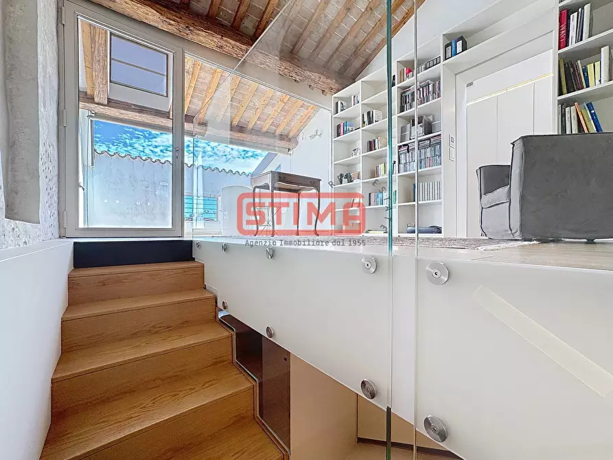 Immagine 15 di Palazzo in vendita  a Treviso